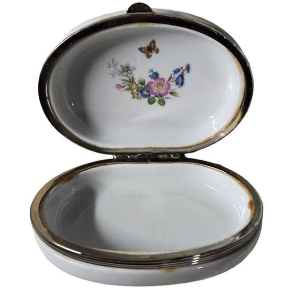 Liette International Oval Floral Porcelain Trinket Box with‎ Butterfly Design - Picture 1 of 5